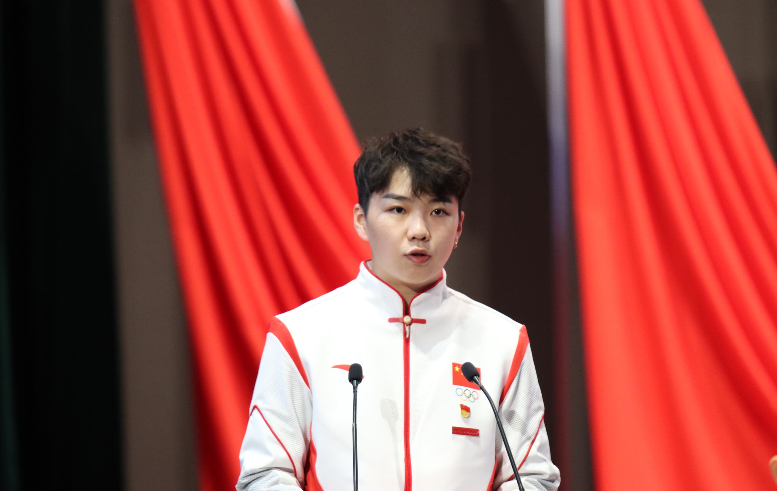 教师代表李茵晖致辞